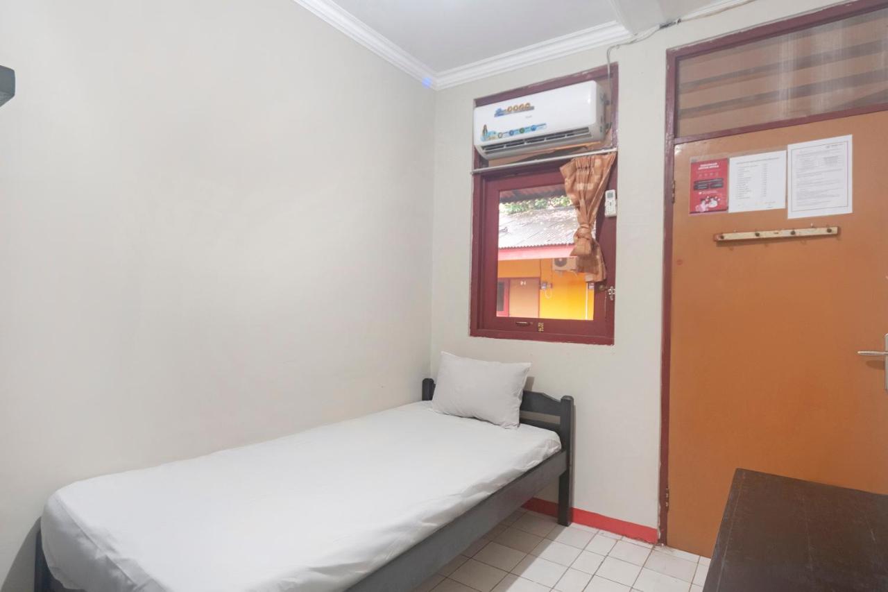 Oyo Life 3034 Taman Melati Ξενοδοχείο Depok Εξωτερικό φωτογραφία