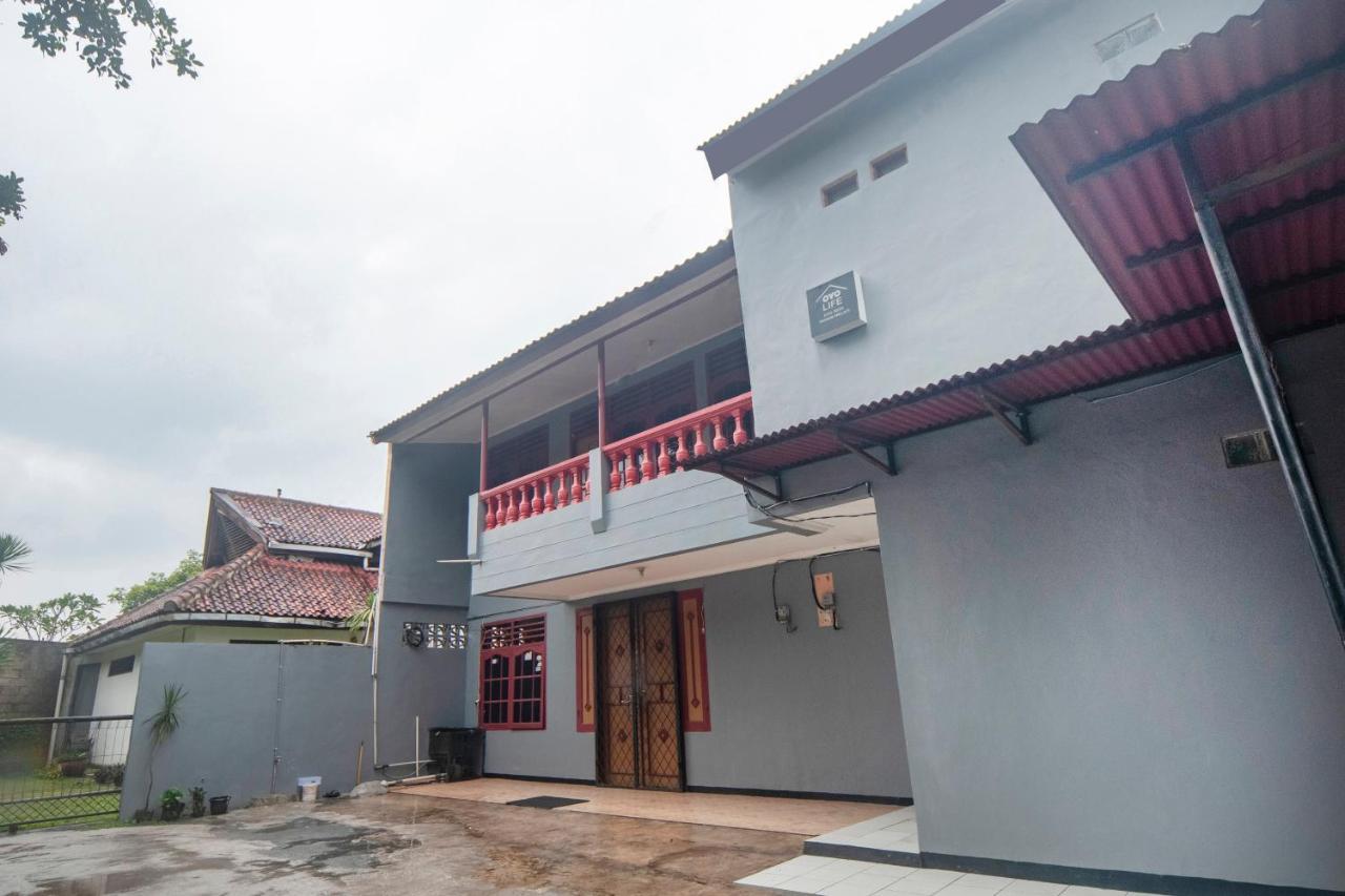 Oyo Life 3034 Taman Melati Ξενοδοχείο Depok Εξωτερικό φωτογραφία