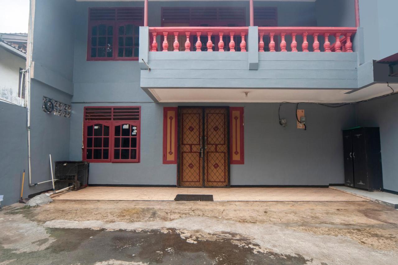 Oyo Life 3034 Taman Melati Ξενοδοχείο Depok Εξωτερικό φωτογραφία