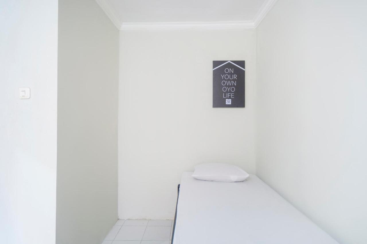 Oyo Life 3034 Taman Melati Ξενοδοχείο Depok Εξωτερικό φωτογραφία