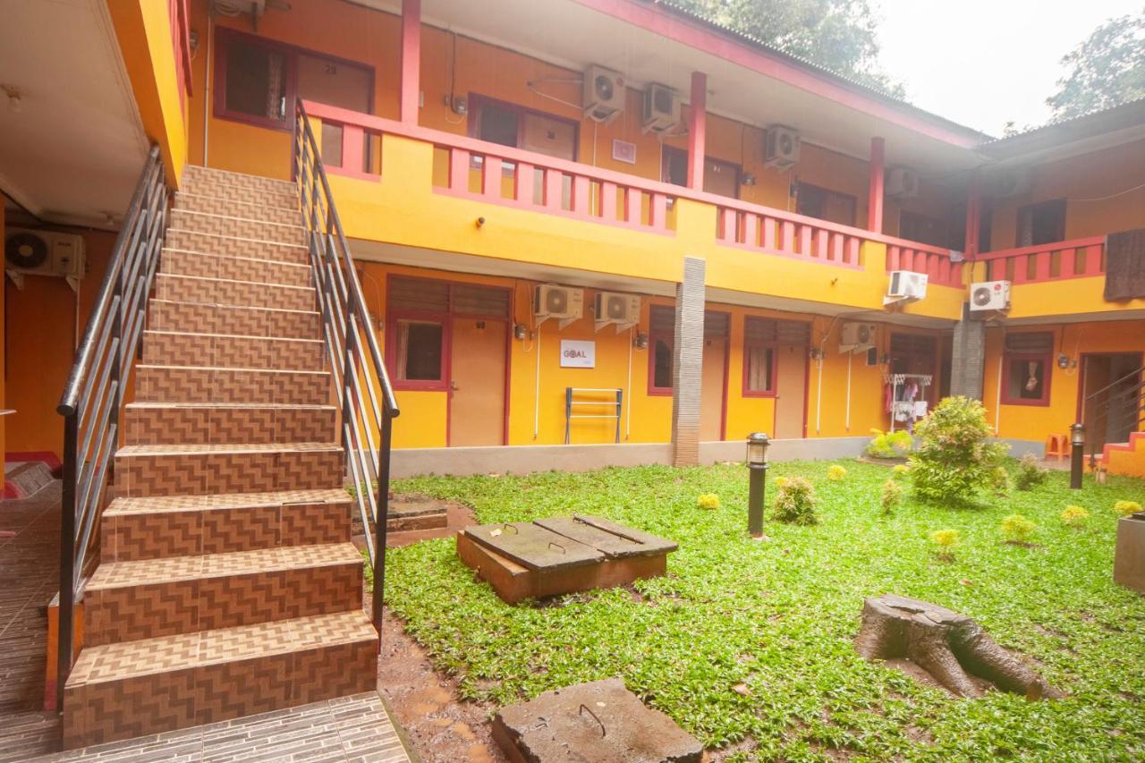 Oyo Life 3034 Taman Melati Ξενοδοχείο Depok Εξωτερικό φωτογραφία